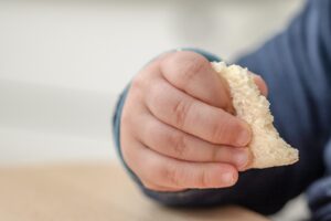 幼児のアトピーに効果的なおやつは何？